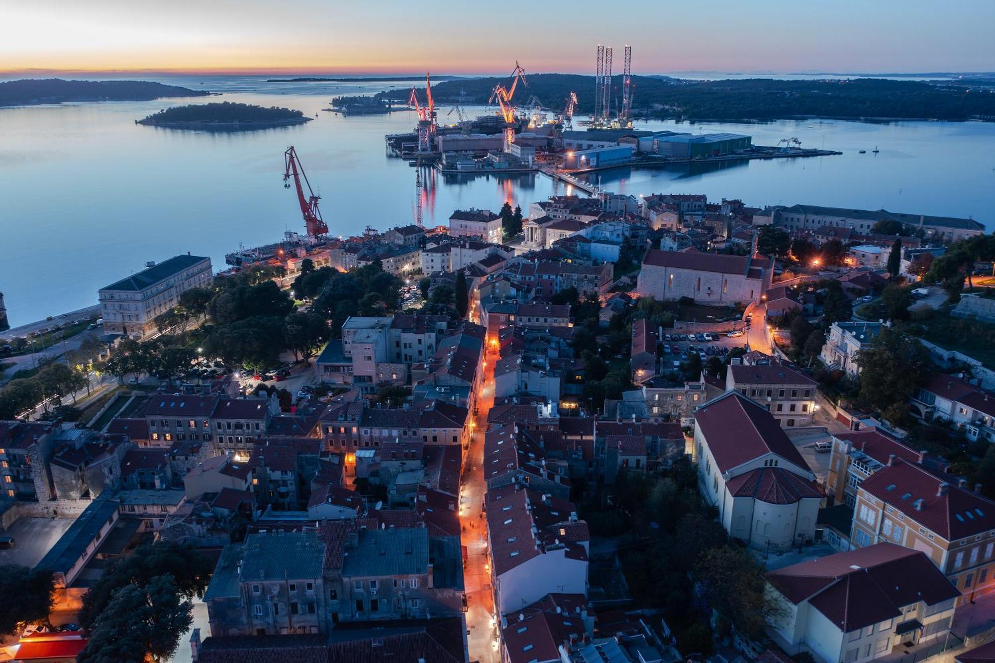 Apartmán Arta Center Ii - With Private Parking Pula